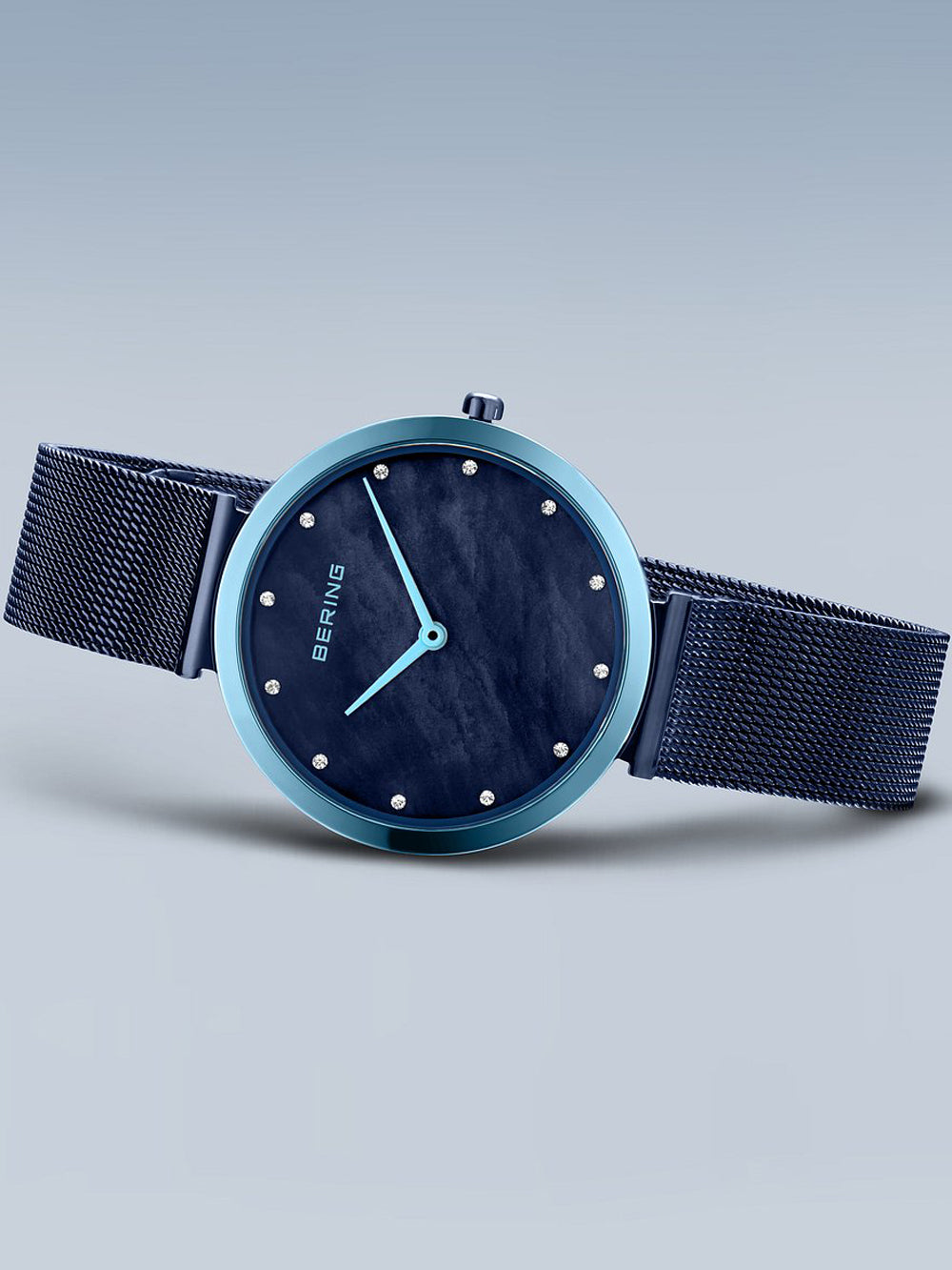 Bering 18132-398 moteriškas laikrodis classic 32mm 3ATM