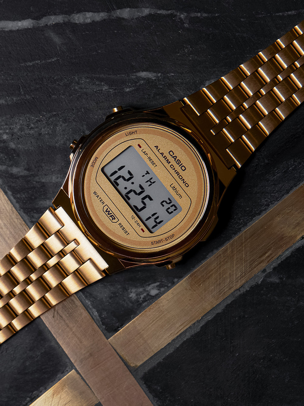 Casio A171WEG-9AEF Vintage Round 37mm