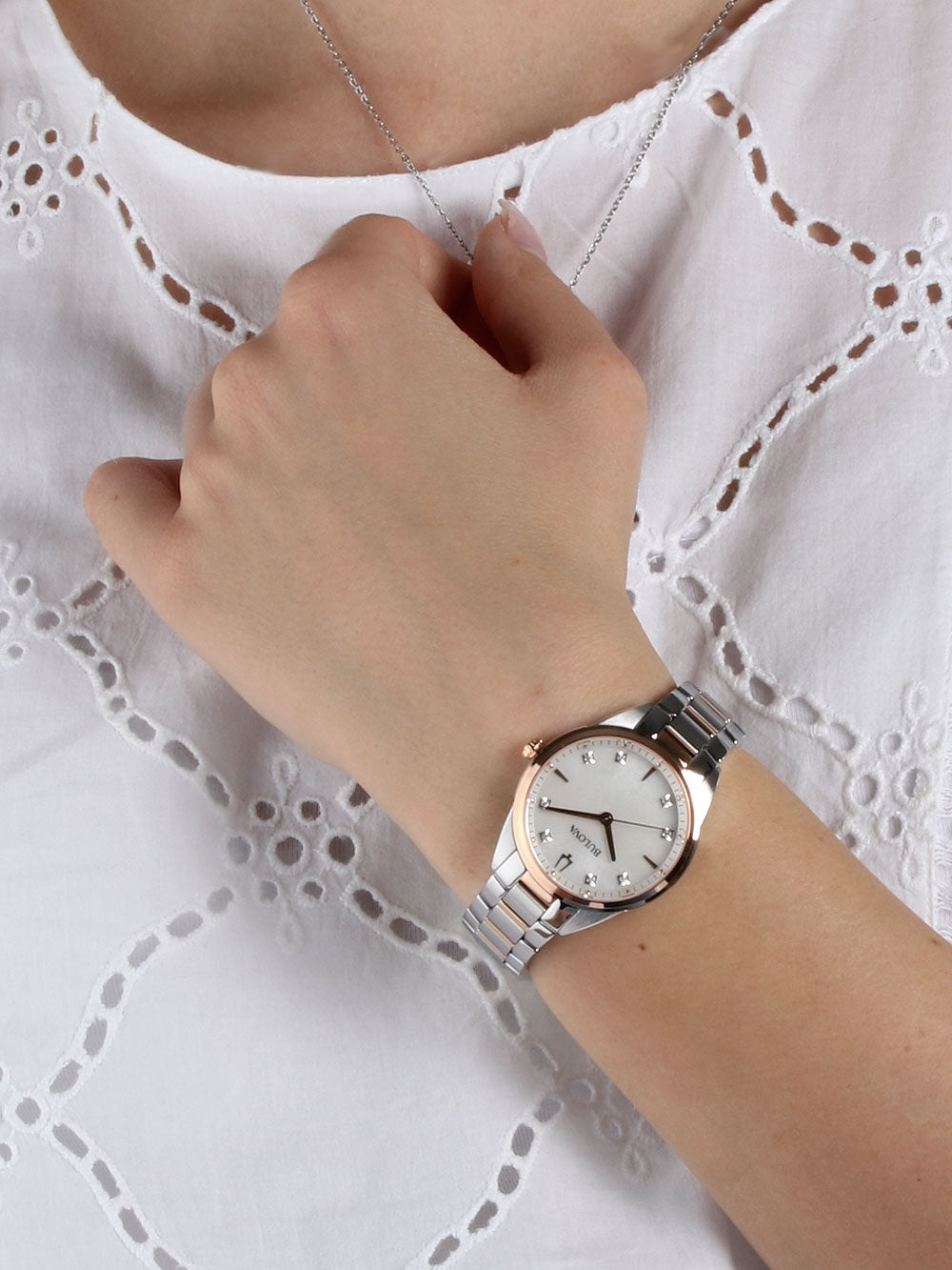 Bulova 98P183 Classic moteriškas laikrodis 34mm 3ATM
