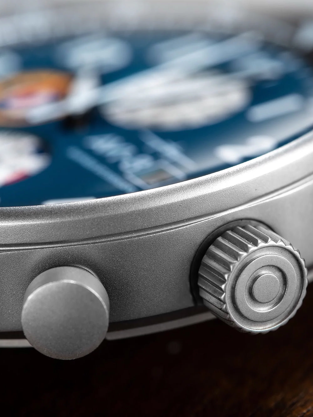 AVI-8 AV-4011-01 vyriškas laikrodis Hawker Hurricane Classic Chronograph 43mm 5ATM