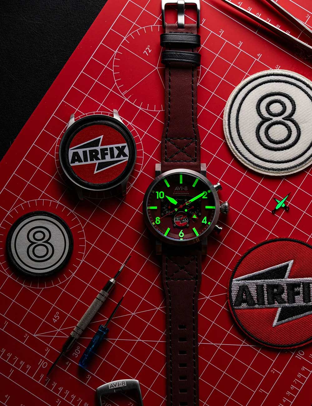 AVI-8 AV-4107-04 vyriškas laikrodis Dambuster Gibson Dual-Time Chronograph 43mm 5ATM