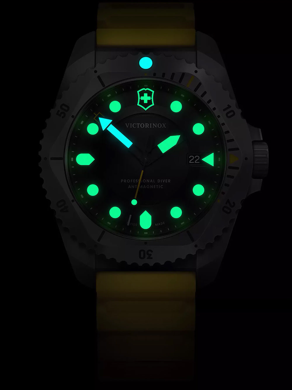 Victorinox 241992 vyriškas laikrodis Dive Pro Quartz Titanium 43mm 30ATM