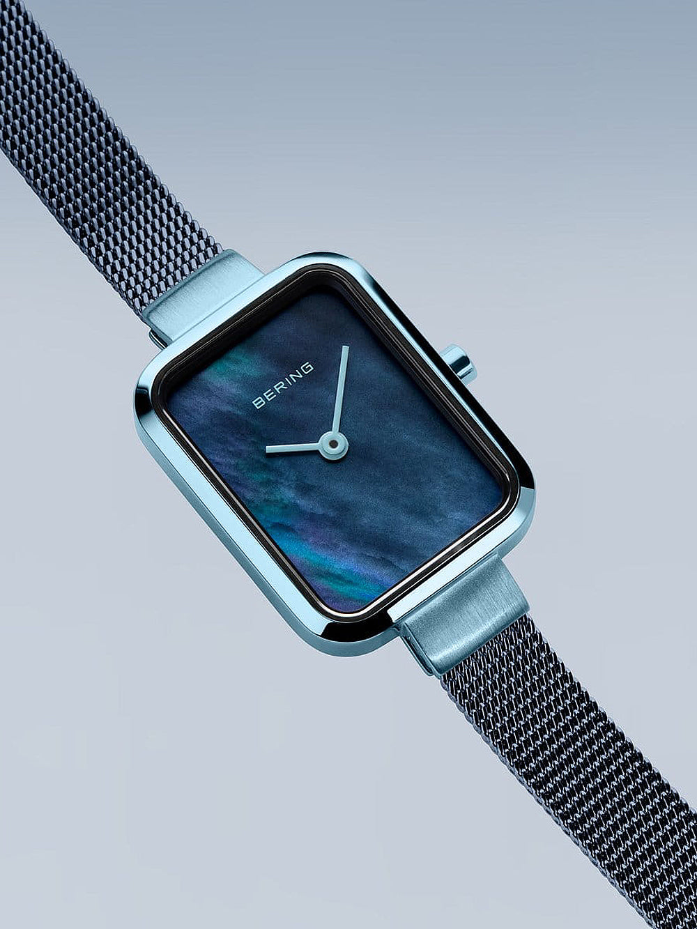 Bering 14520-398 moteriškas laikrodis classic 20mm 3ATM