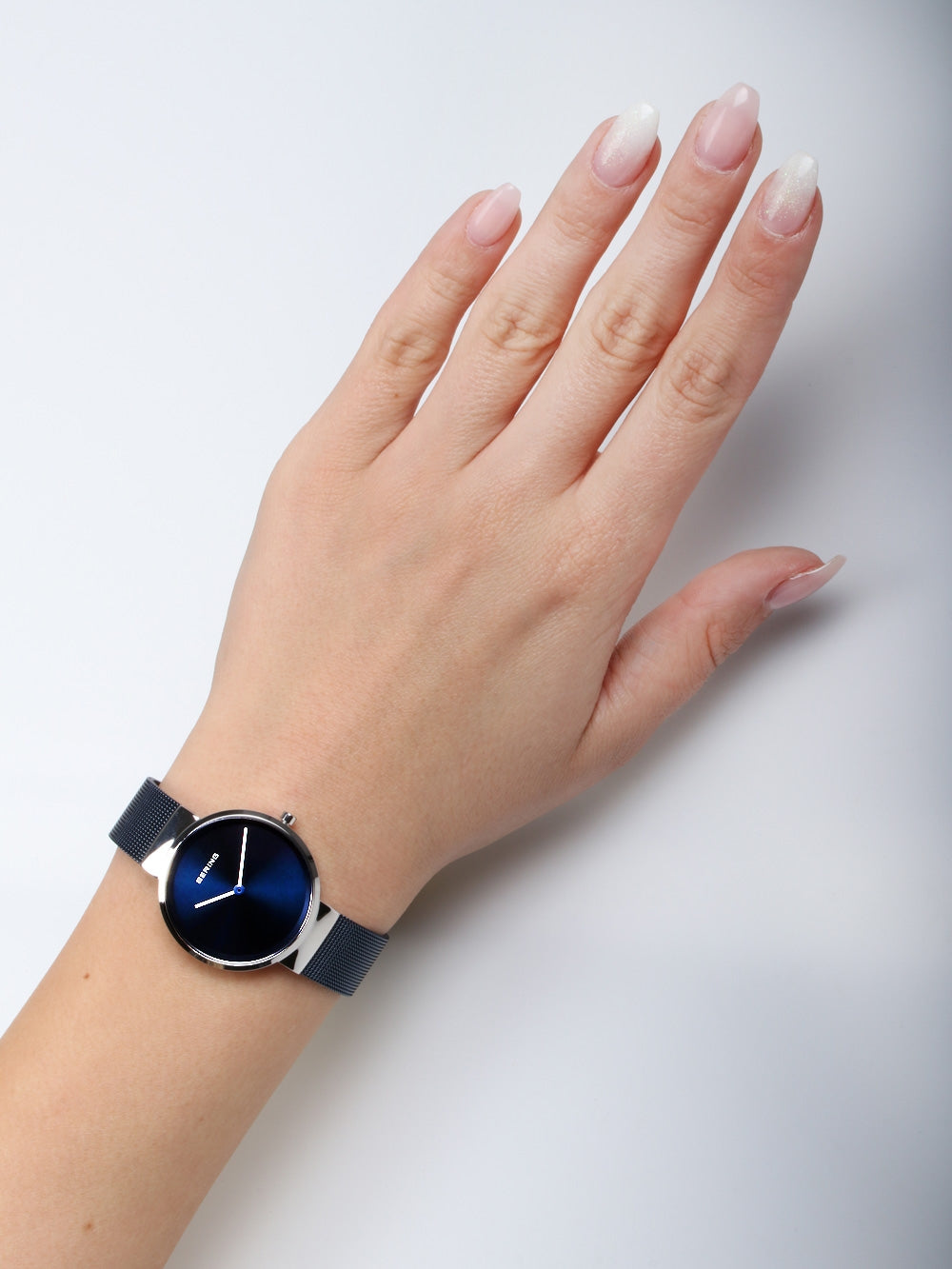 Bering 14531-307 Classic moteriškas laikrodis 31mm 5 ATM