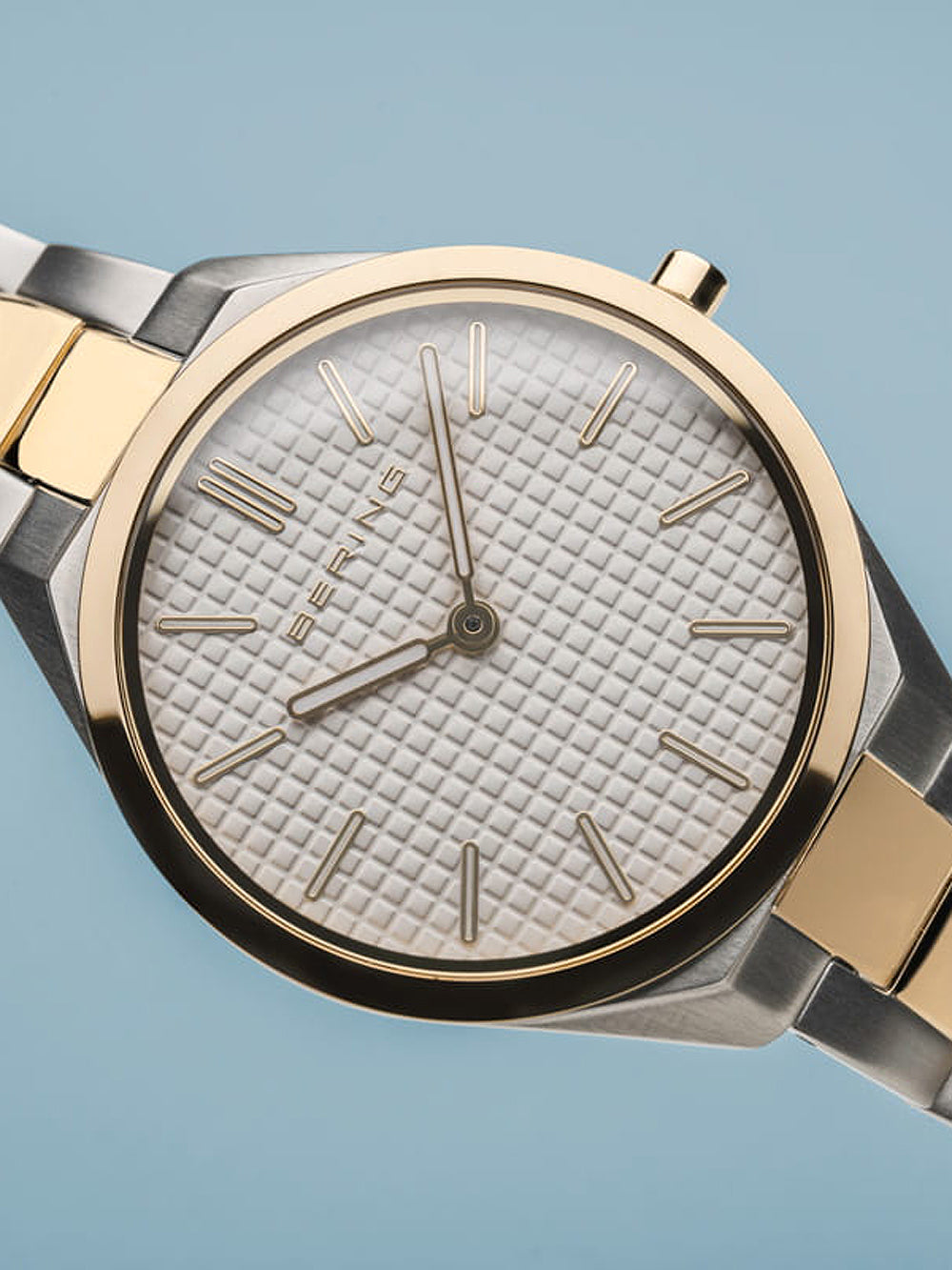 Bering 17231-704 Ultra Slim moteriškas laikrodis 31mm 3ATM