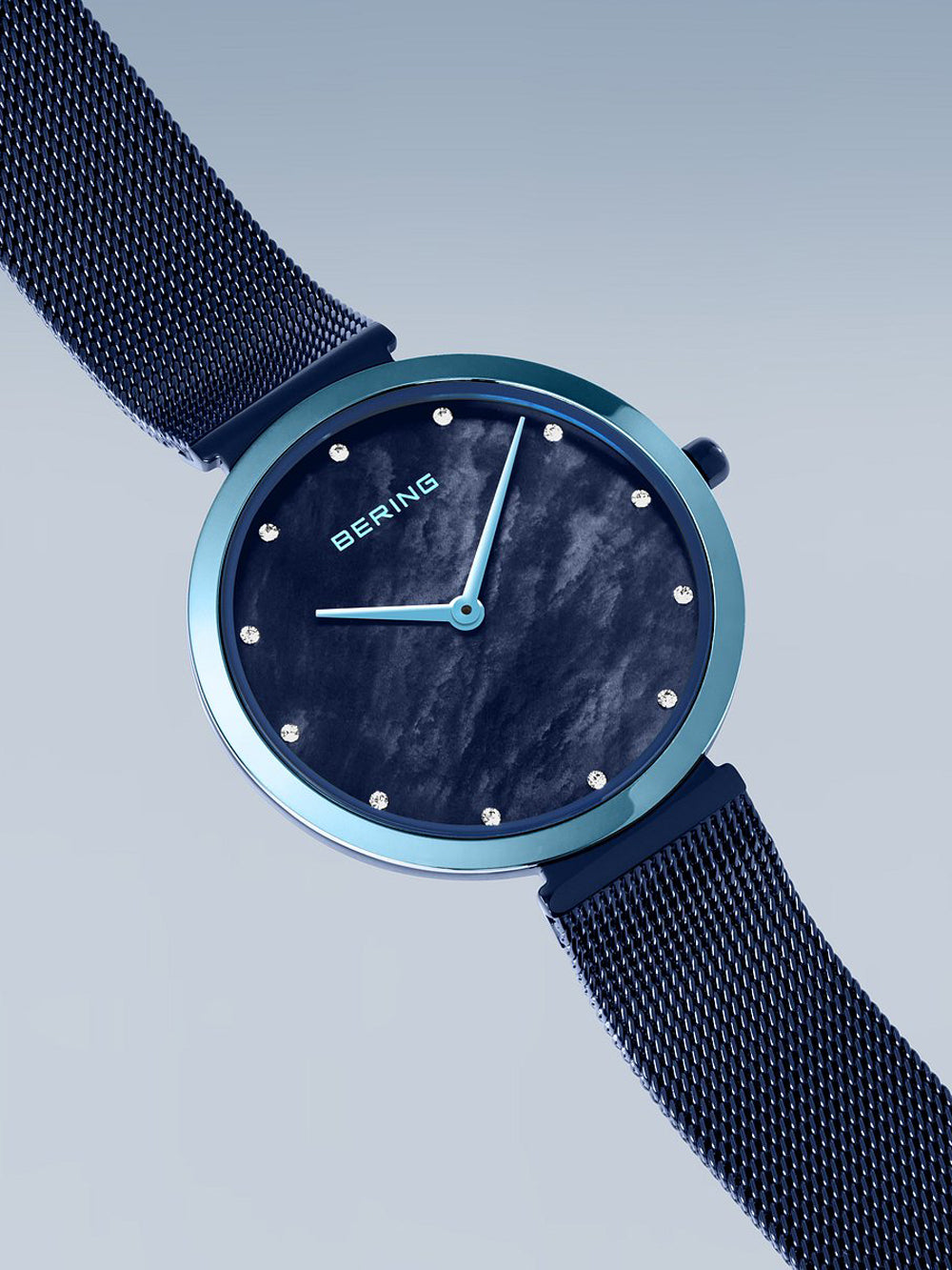 Bering 18132-398 moteriškas laikrodis classic 32mm 3ATM