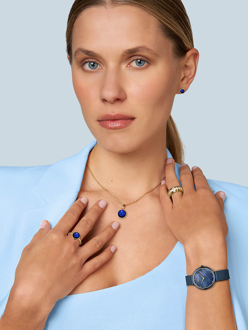 Bering 18132-399 Classic moteriškas laikrodis 32mm 3ATM