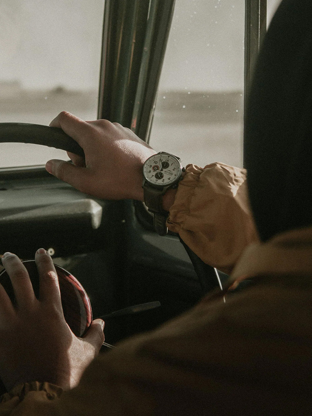 AVI-8 AV-4011-0C vyriškas laikrodis Hawker Hurricane Classic Chronograph 43mm 5ATM