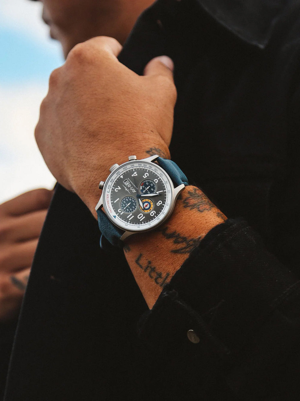 AVI-8 AV-4011-0F vyriškas laikrodis Hawker Hurricane Classic Chronograph 43mm 5ATM