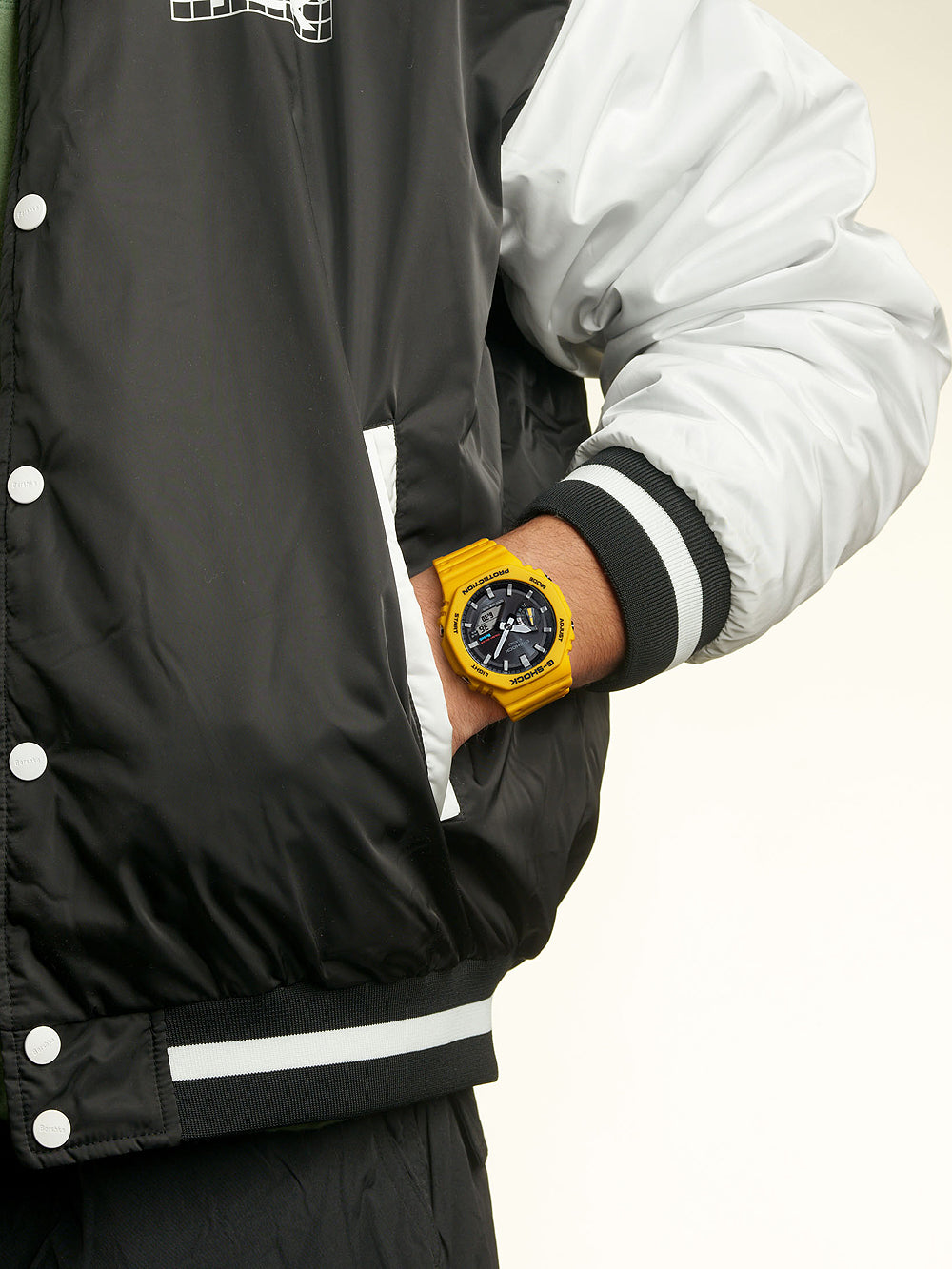 Casio GA-B2100C-9AER G-Shock solar 46mm 20ATM