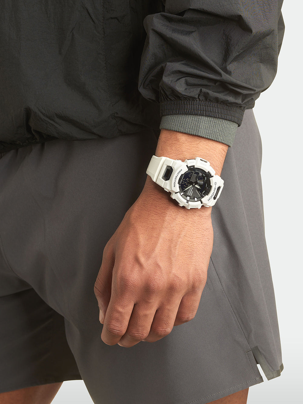 Casio GBA-900-7AER G-Shock vyriškas laikrodis 46mm 20ATM