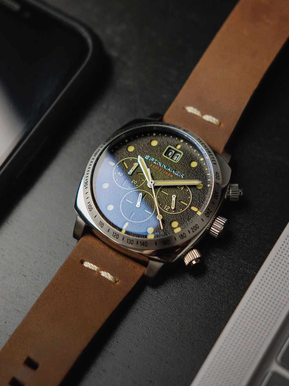 Spinnaker SP-5068-02 Hull Chronograph 42mm 10ATM